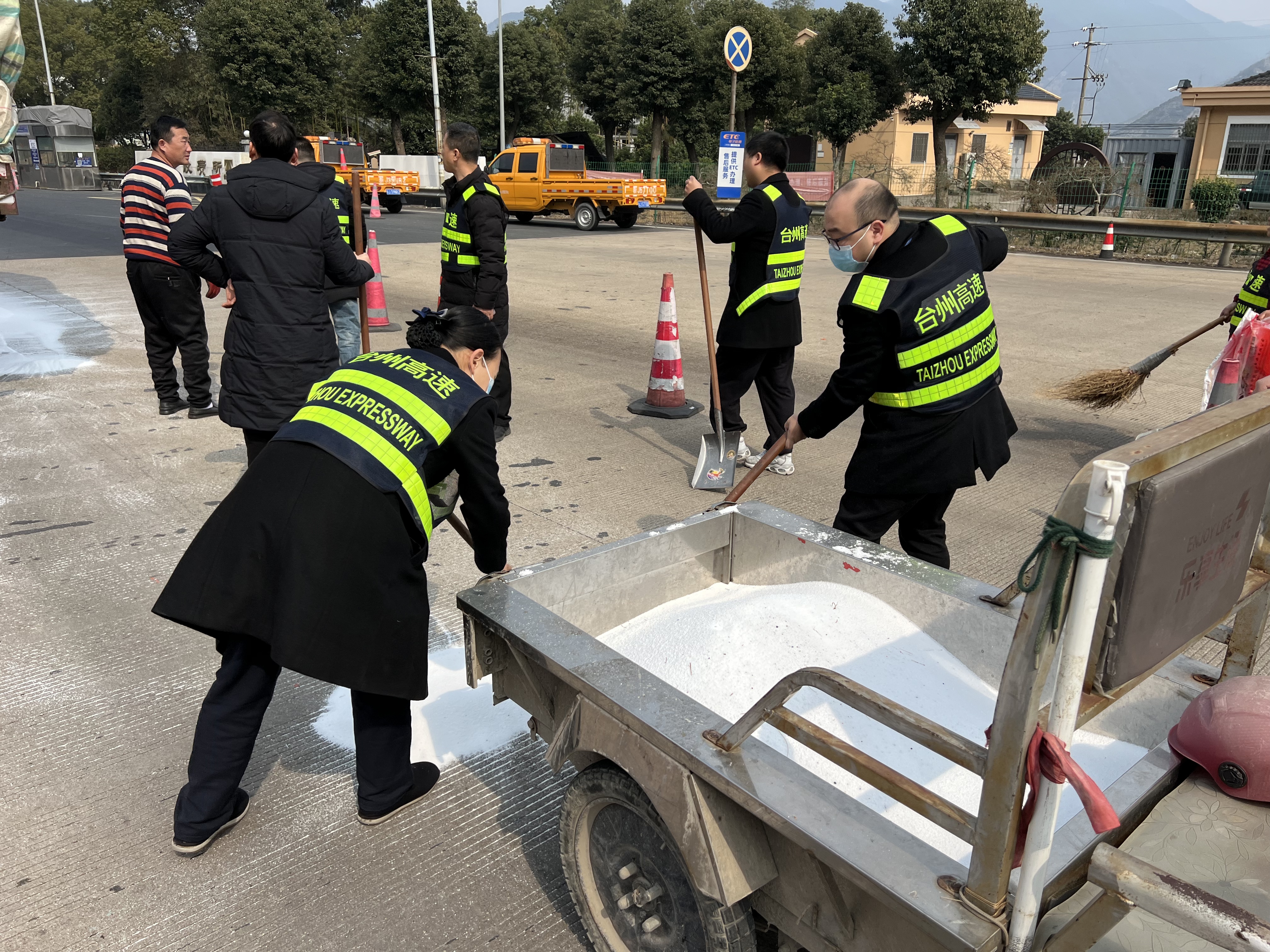 1739430351238065.jpg 6597e0c98abea44bb386f99fe0fe0c7.jpg